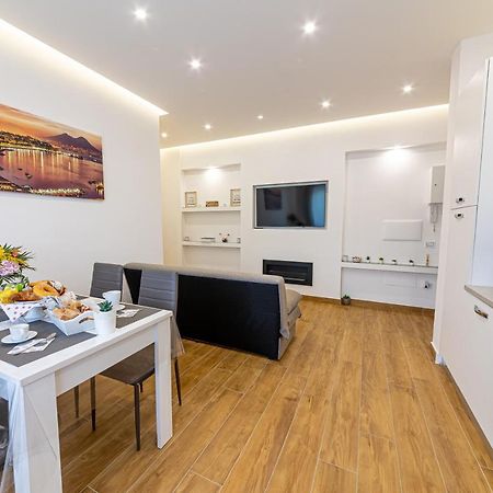 White Gold Bed and Breakfast Napels Buitenkant foto
