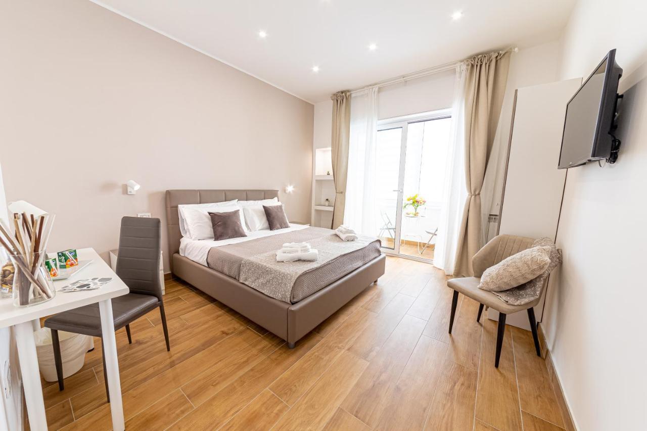 White Gold Bed and Breakfast Napels Buitenkant foto