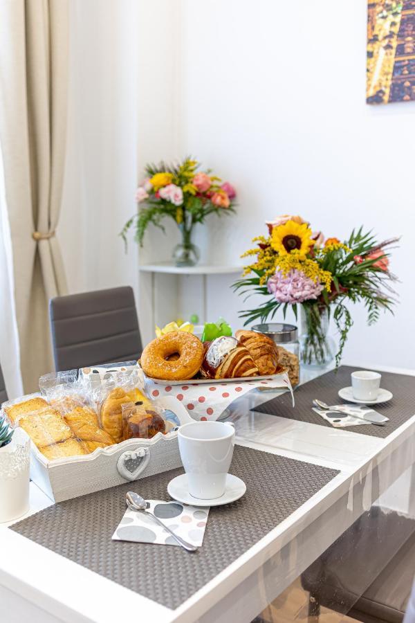 White Gold Bed and Breakfast Napels Buitenkant foto