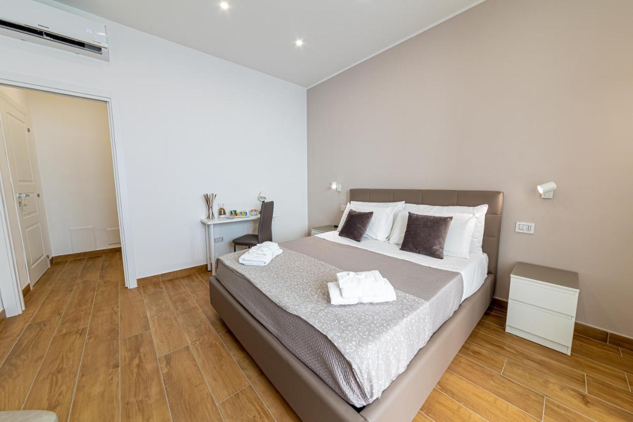 White Gold Bed and Breakfast Napels Buitenkant foto