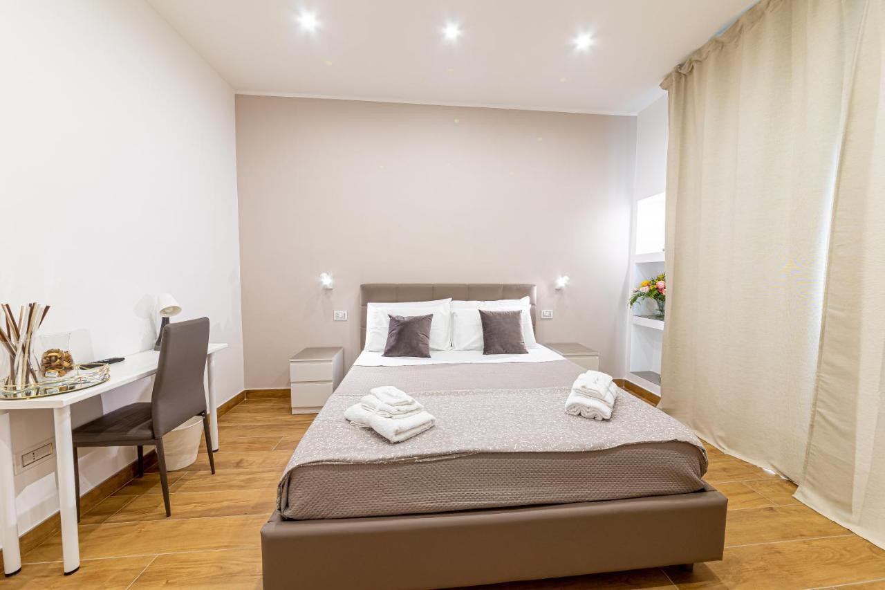 White Gold Bed and Breakfast Napels Buitenkant foto