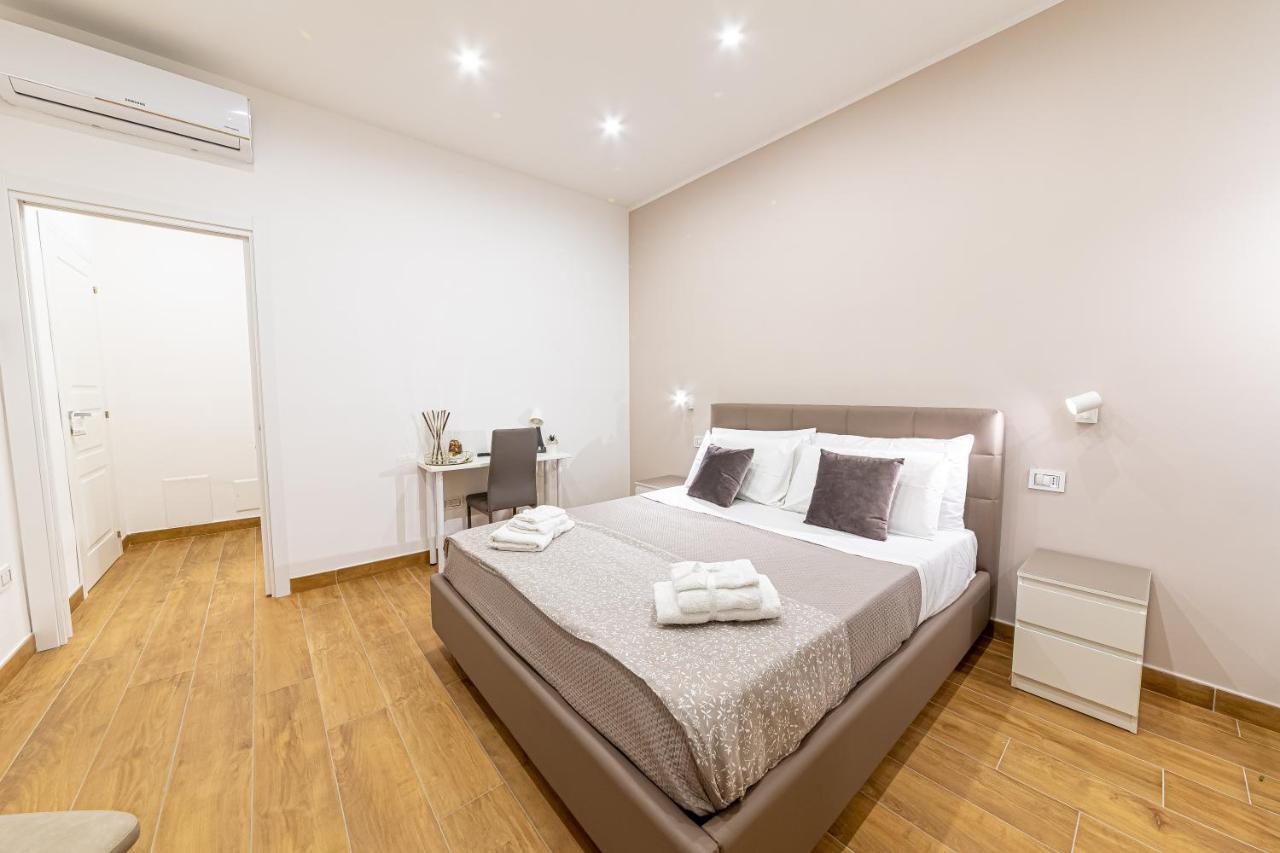 White Gold Bed and Breakfast Napels Buitenkant foto