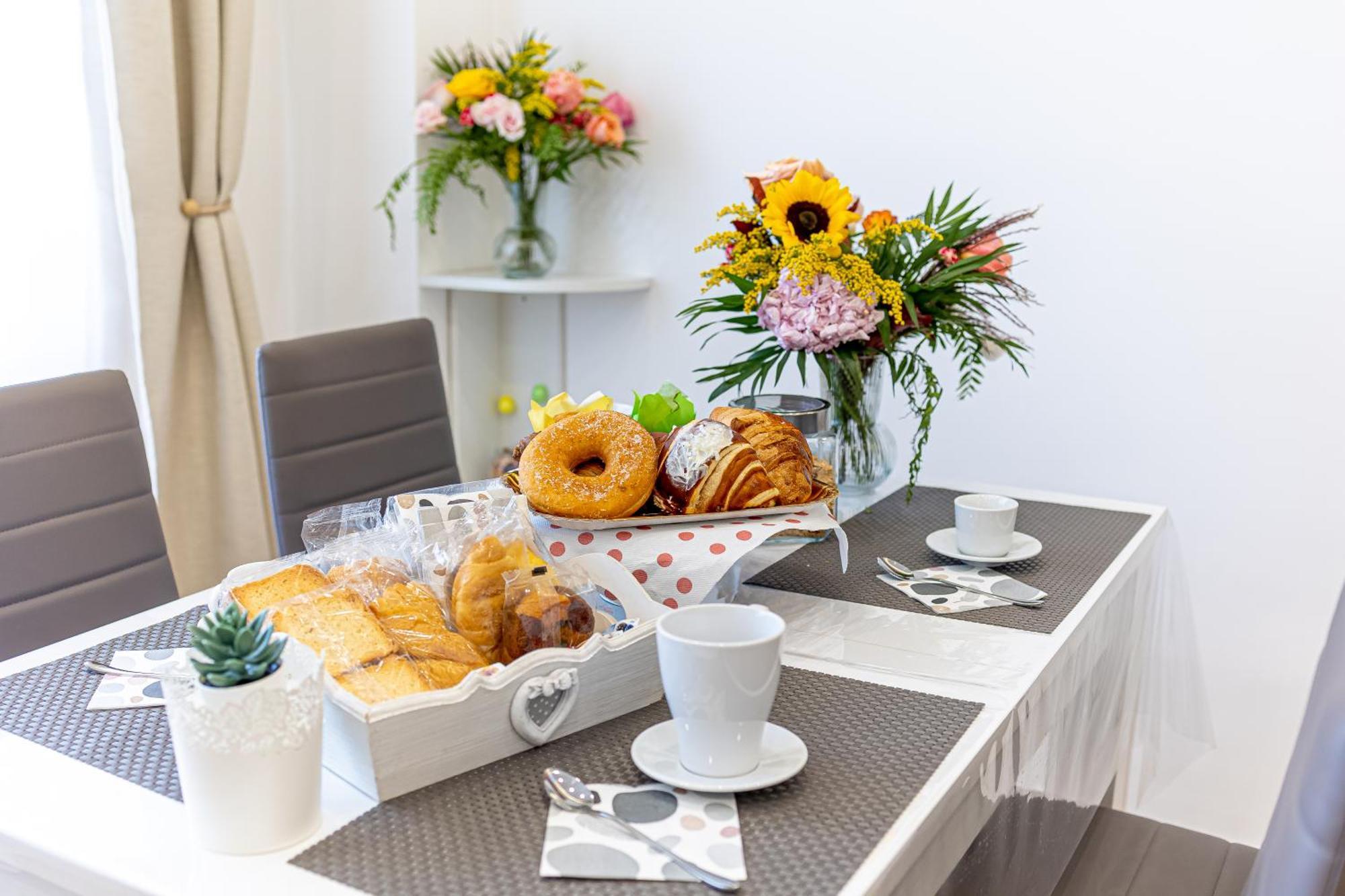 White Gold Bed and Breakfast Napels Buitenkant foto